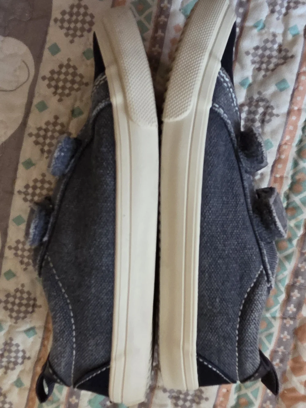 Old Navy kids cushioned
